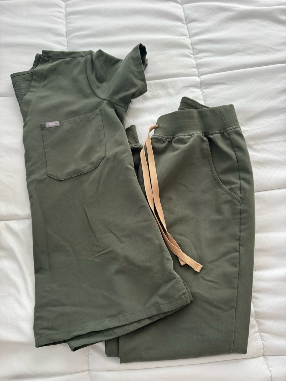 Figs Olive Green Women's Drawstring Jogger Set